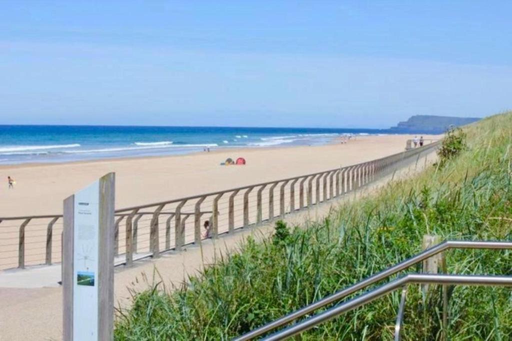 2 Dunluce Park - By The Sea Apartment