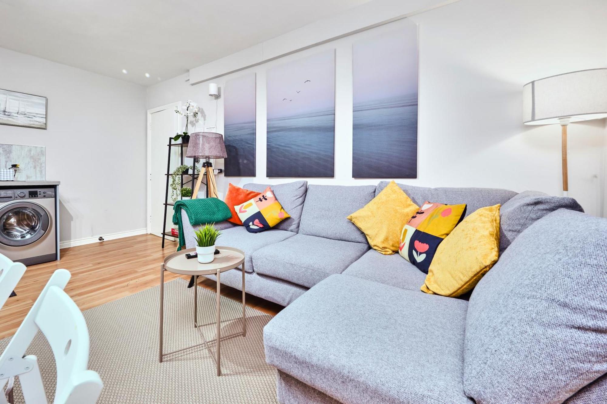 2 Dunluce Park - By The Sea