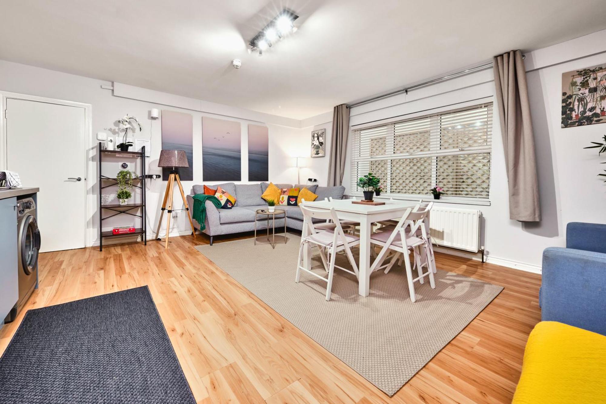 2 Dunluce Park - By The Sea Apartment