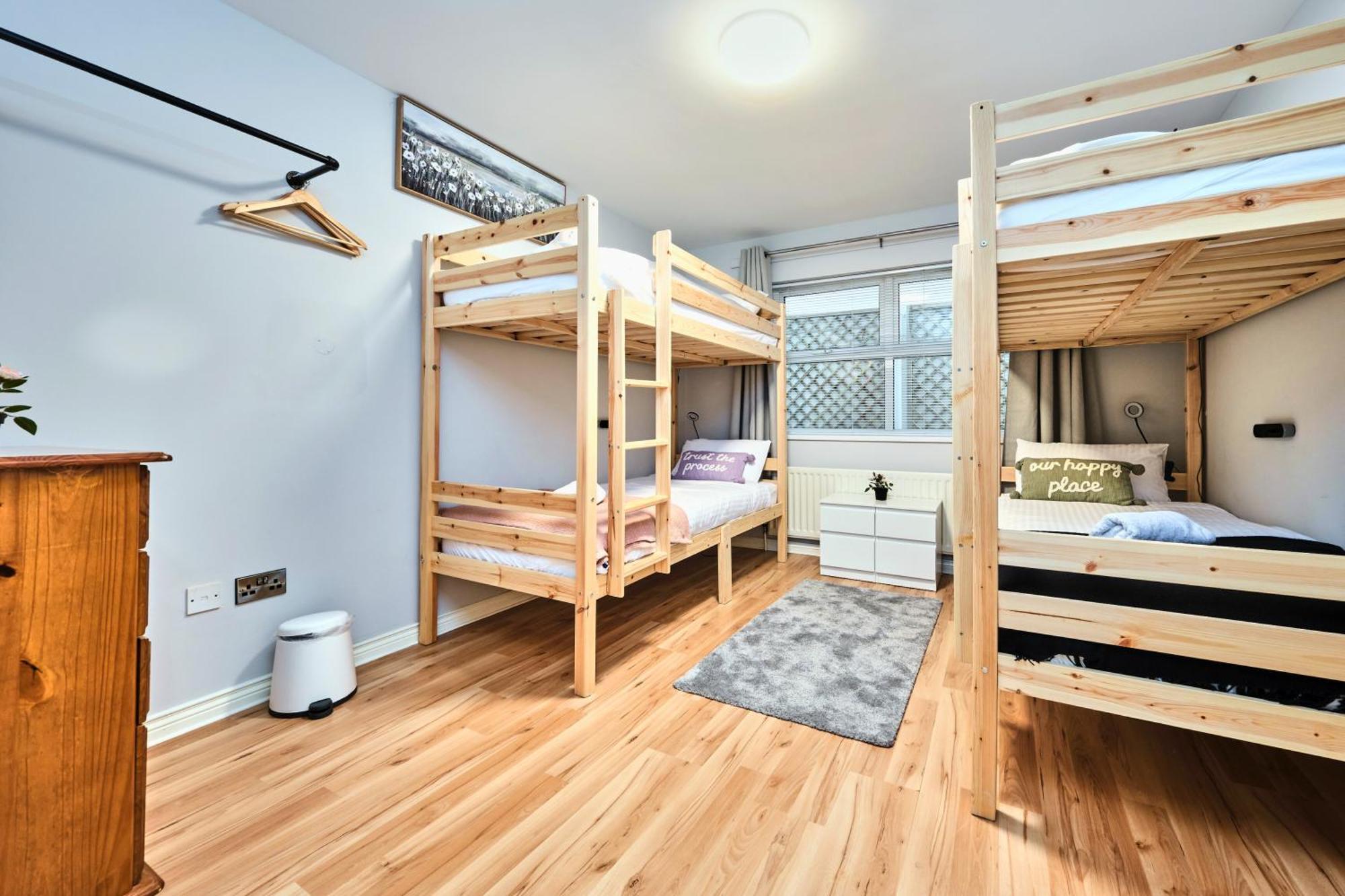 2 Dunluce Park - By The Sea